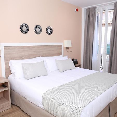 New Point Opera Aparthotel Madrid Exterior photo