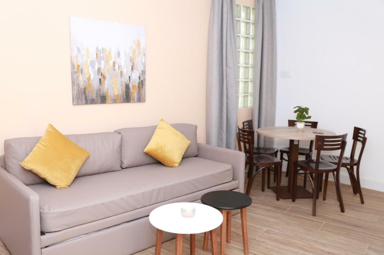 New Point Opera Aparthotel Madrid Exterior photo
